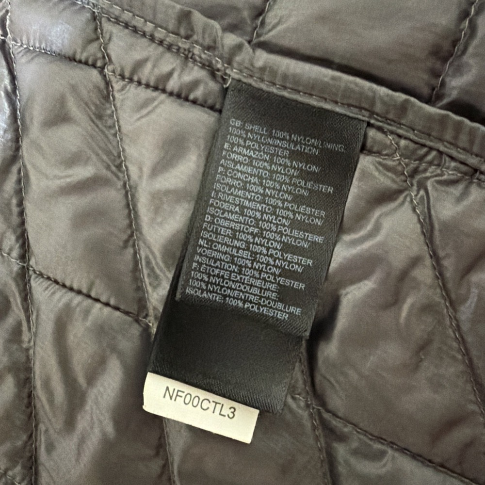 The North Face Thermoball Hooded Jacket Womens Size S Lightweight Puffer Purple - Picture 3 of 7